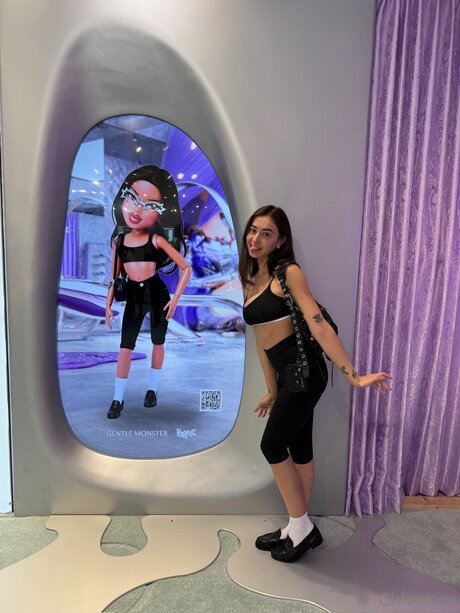 Kim Chloe high quality actress pics