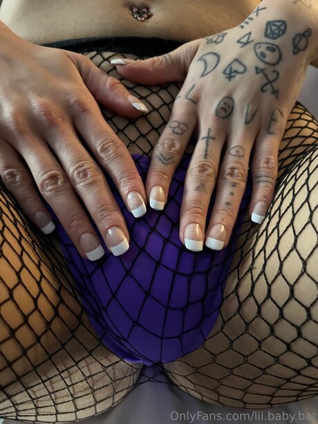 Lil Baby Bat pornographic star pictures