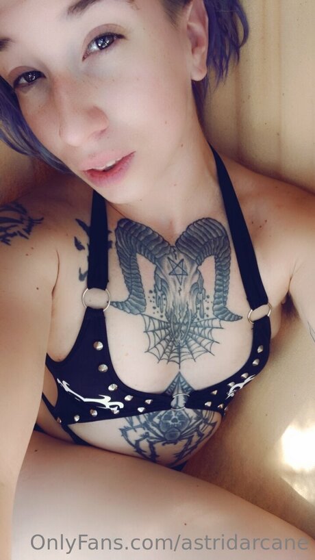 Astridarcane beautiful star photo