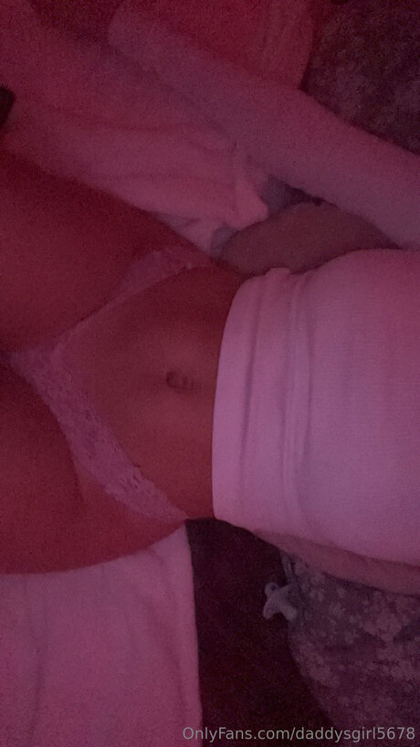 Daddysgirl5678 sex model photo