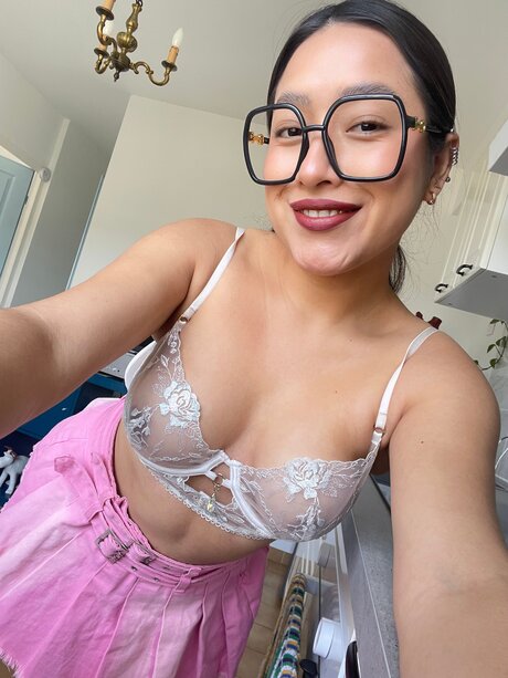 Shhhjuliiie naked pornstar pic