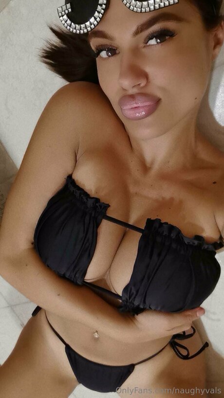 Naughtyvals hd actress photo