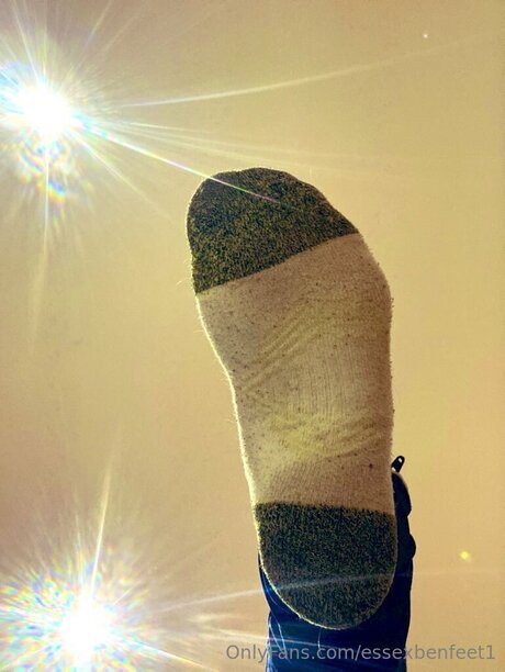 Essexbenfeet1 adult model img