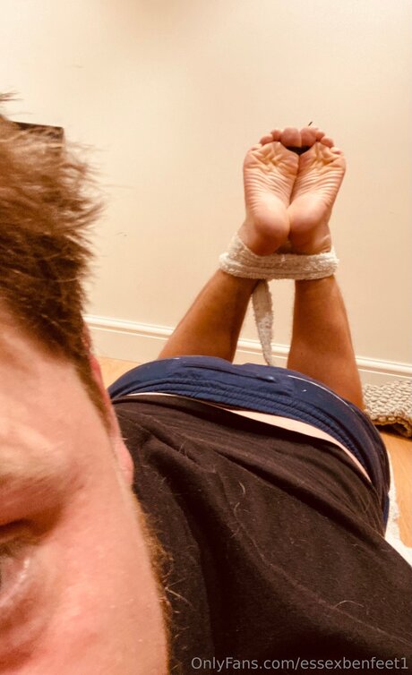 Essexbenfeet1 exclusive model pic