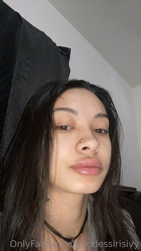 Goddessirisivy sexy star image