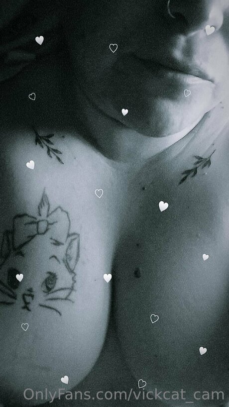 asian brunette onlyfans top photos