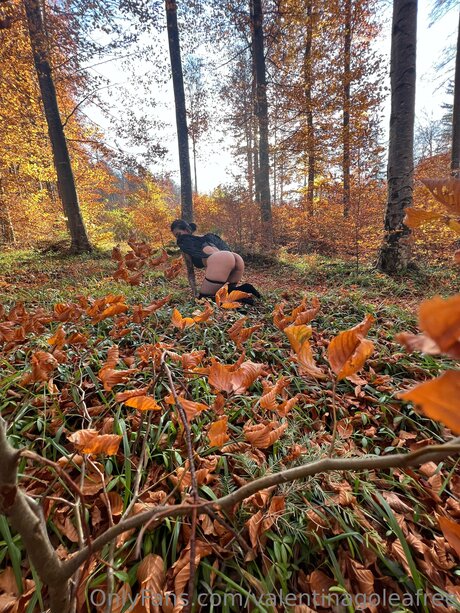 Valentinagoleafree model top gallery