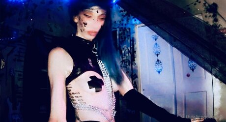 Aliengirlalt Free perfect star img