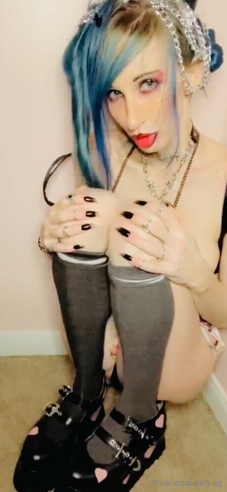 Aliengirlalt Free pornstar perfect image