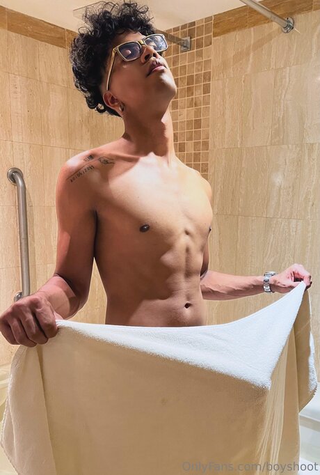 Boyshoot star top archive