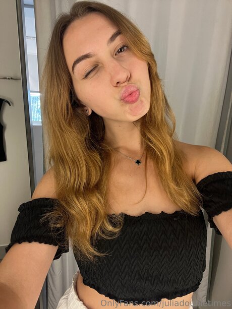 Juliadoubletimes free star photos