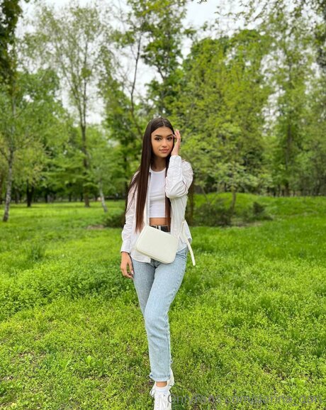 Darina Dari pornstar exclusive picture