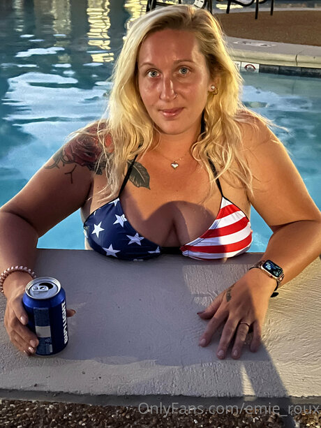 Emie Roux nice pornstar archive