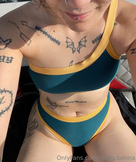 Jenna Benna hot star gallery