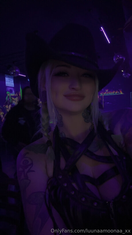 g cup tits onlyfans art naked archive