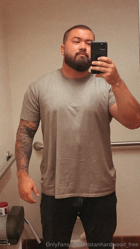 Tristanhardwoodxxx model gallery