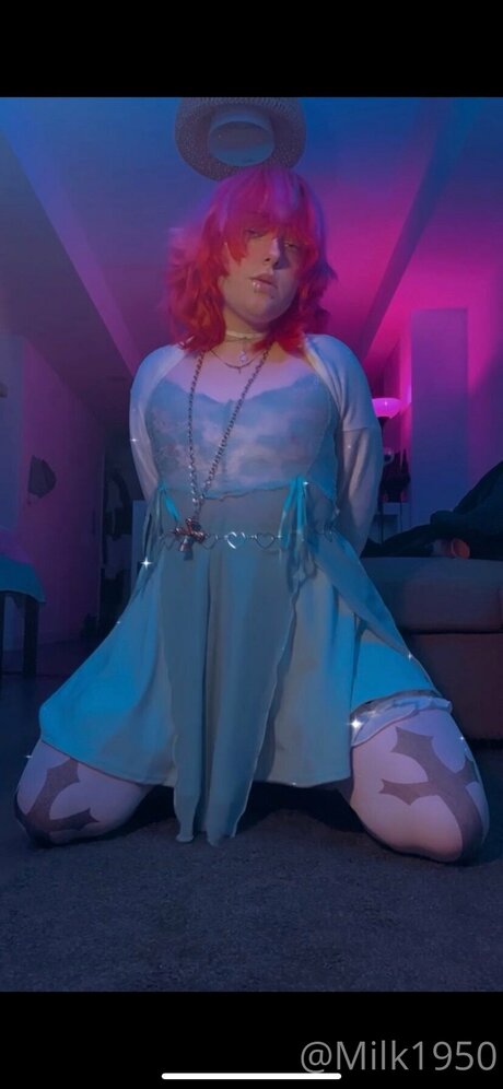 Milk1950 naked model photos