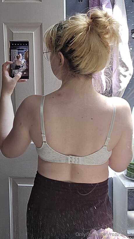 Rozirabbit pornographic model galleries