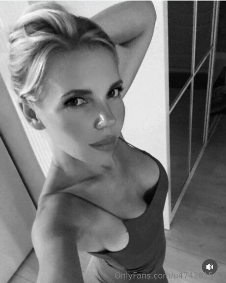 U474201560 nice pornstar image