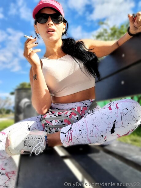 Danielacurvy22 free model pic