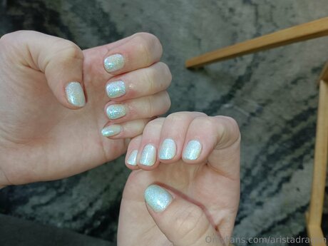 Aristadragon naked star pics