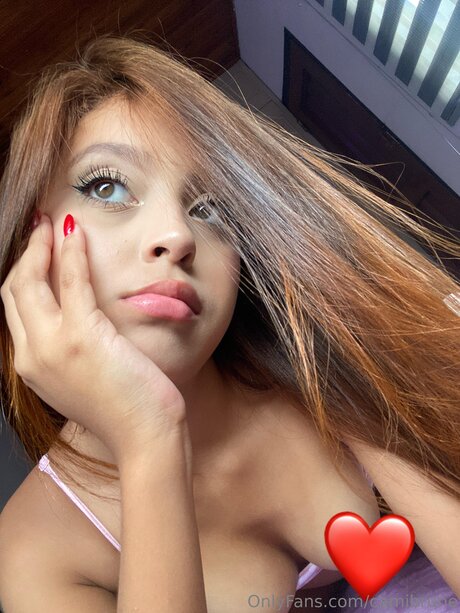 Camibrune pornstar perfect pictures