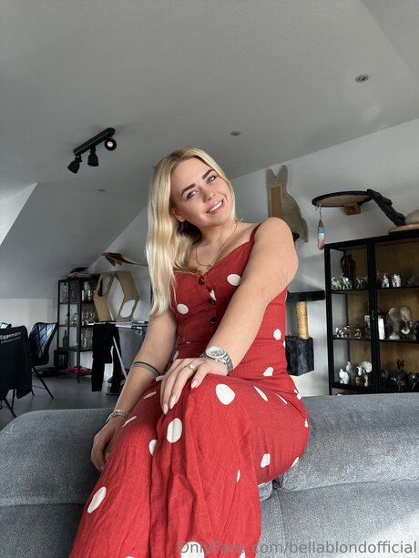 Bellablondofficial sex pornstar picture