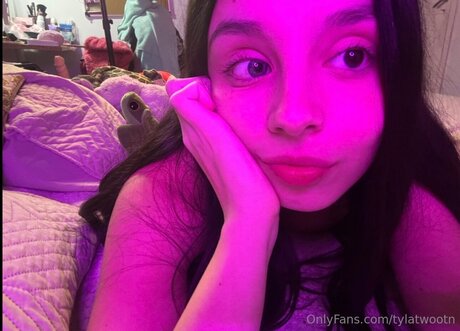 Tylatwootn nudes actress images