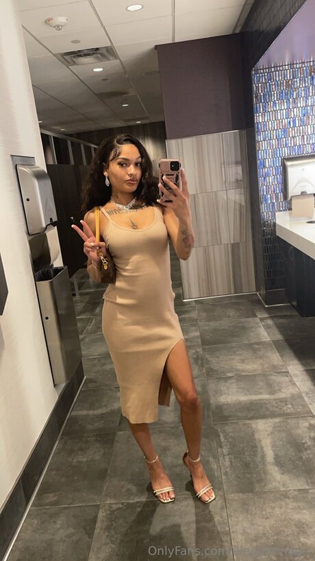 Elegantmagic pornstar naked image