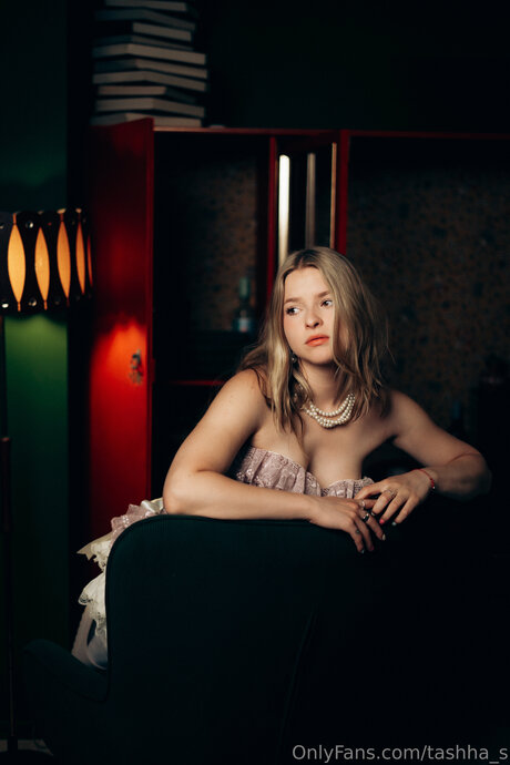 Tashha S perfect star img