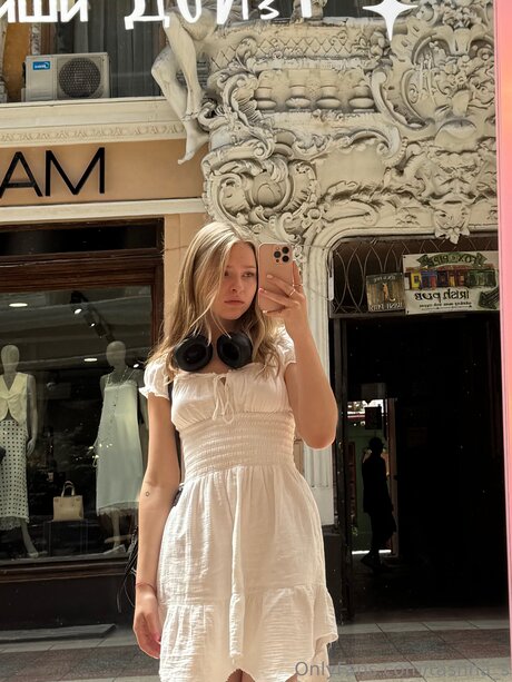 Tashha S model beautiful photos