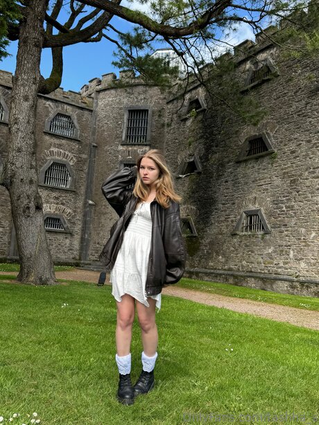 Tashha S Profile Pic