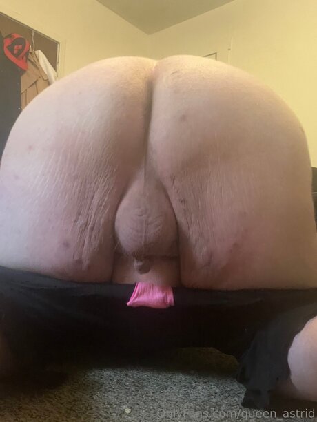 Queen Astrid free pornstar pics