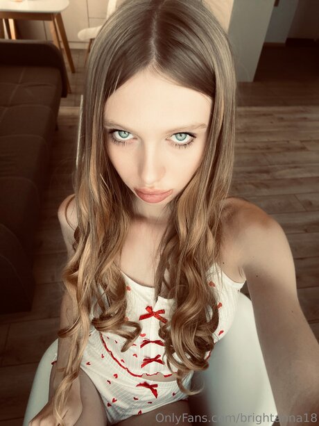 Brightanna18 pornstar hot pic