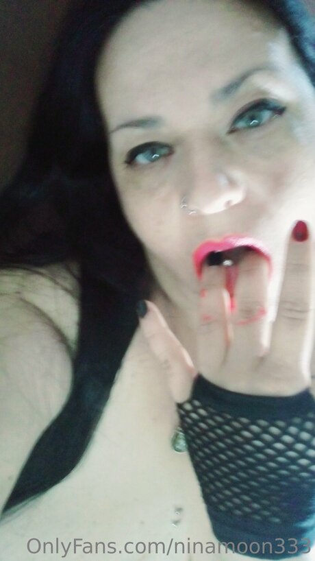 Ninamoon333 pornstar sex pics