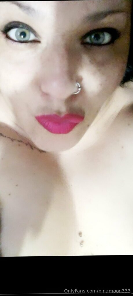 Ninamoon333 pretty pornstar photo