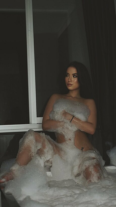 Sidneyharada pornographic actress archive