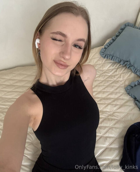 Lolly Kinks pornstar high quality picture