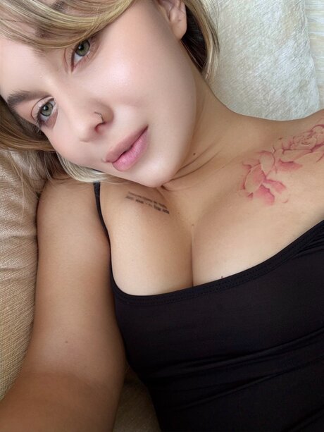 Ivyyxcutie model nude images