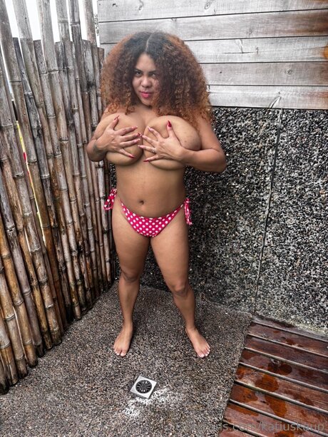 giantess onlyfans sexy images