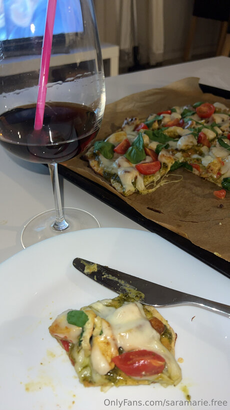 Saramarie Free free actress photos