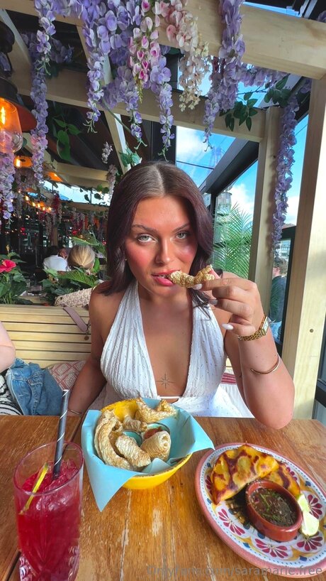 Saramarie Free pornstar pic