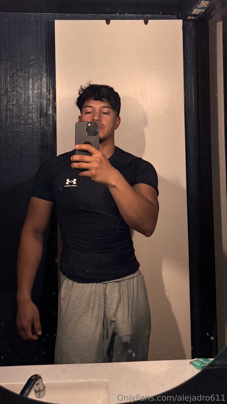 Alejadro611 star nudes picture