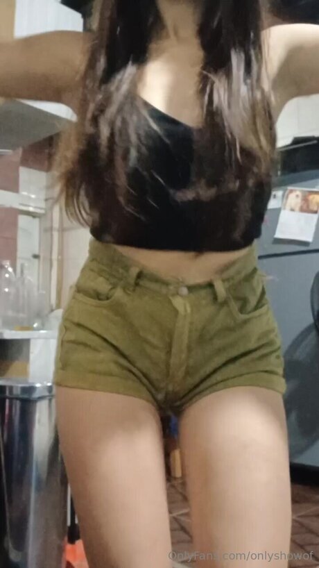 Onlyshowof pornstar free pic