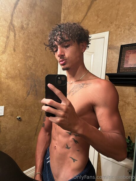 Riccoobono high quality star picture