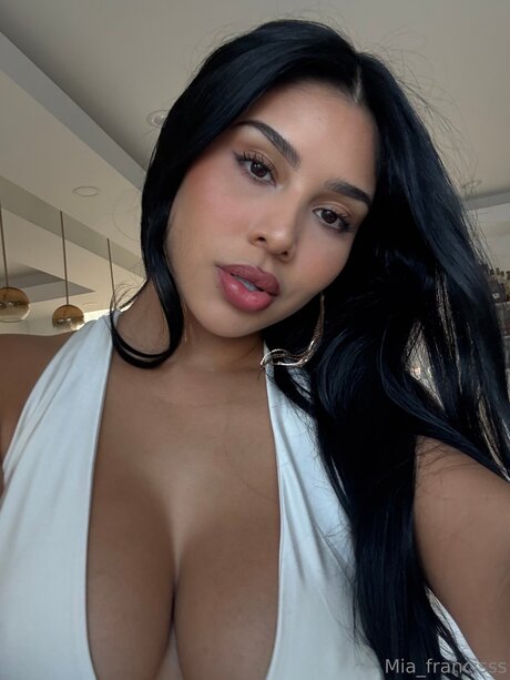 Miafrancis star naked image