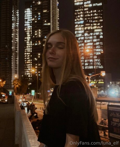 Arya Lune pretty star galleries