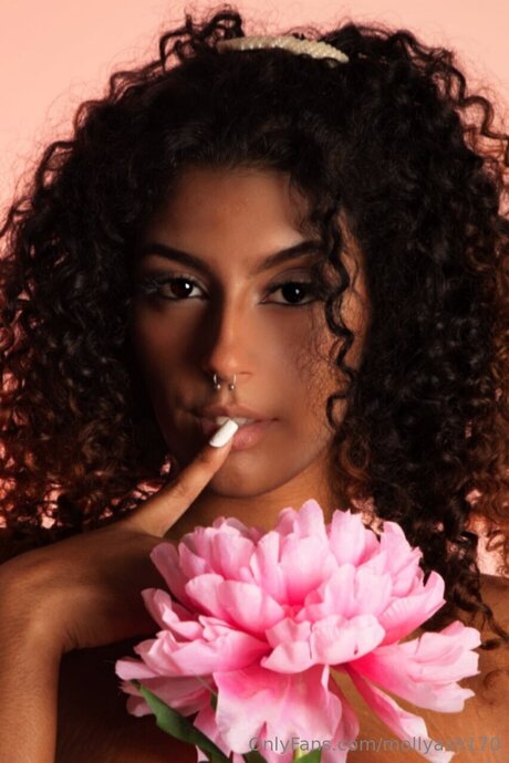 Mollyash170 pretty pornstar picture