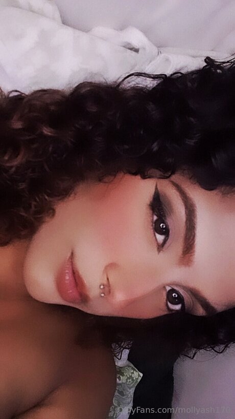 Mollyash170 naked model archive