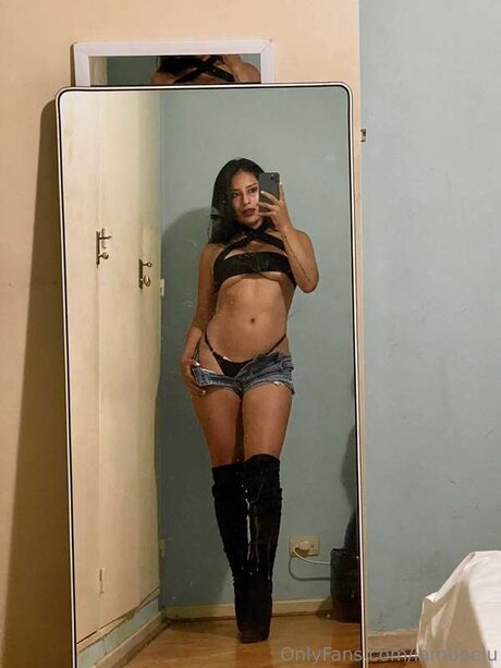 Iambellasex star pornographic picture